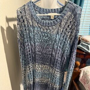 Ladies pull over sweater